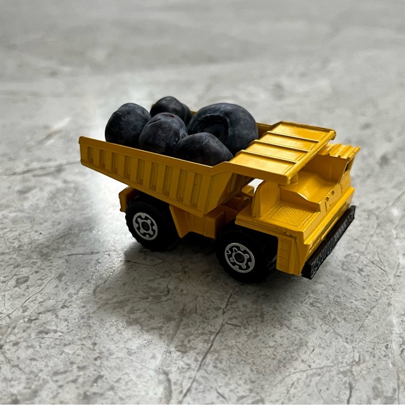 🎈2/$30 - Vtg MATCHBOX Superfast No. 58 FAUN DUMP TRUCK. ©️1976. - Picture 3 of 7